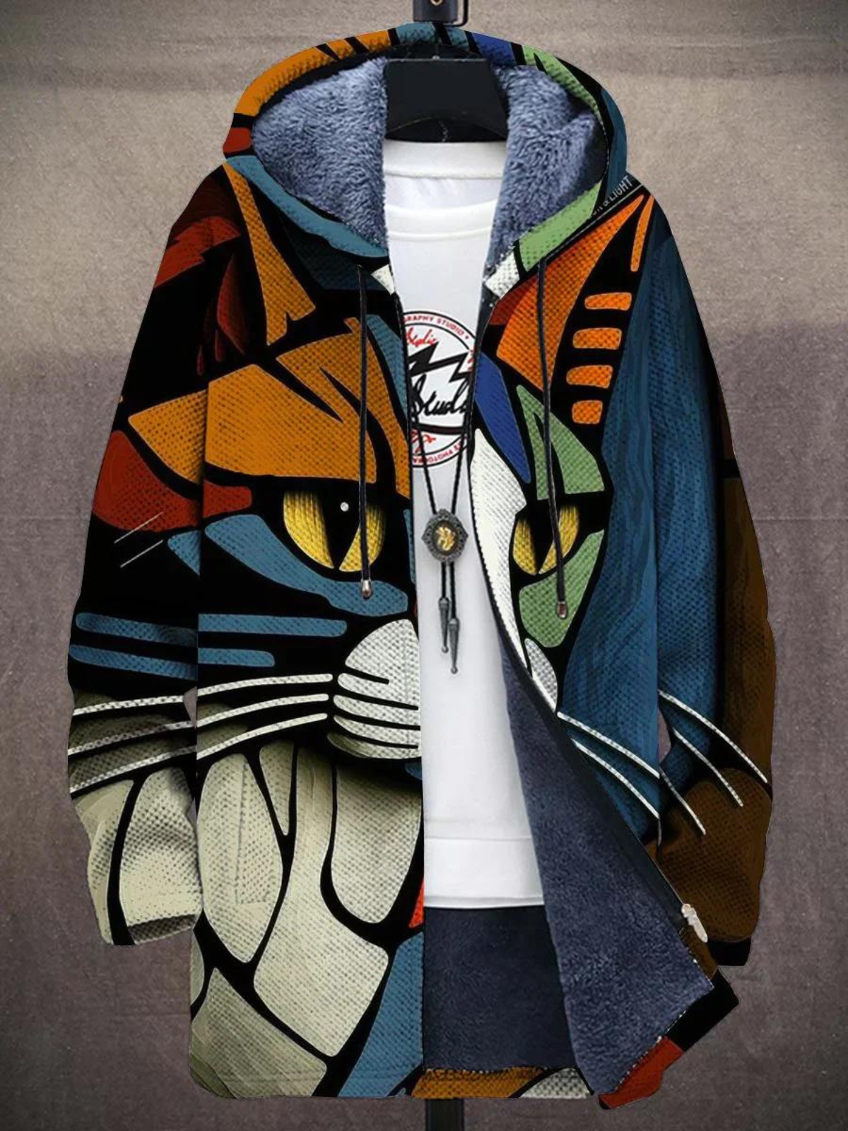 Leiara | Artfully printed jacket